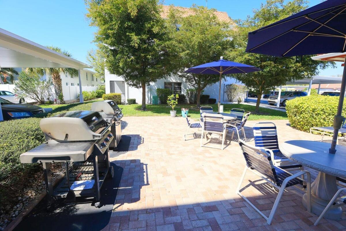 Updated Condo With Pool, Walk To Crescent Beach & Restaurants! Sarasota Ngoại thất bức ảnh